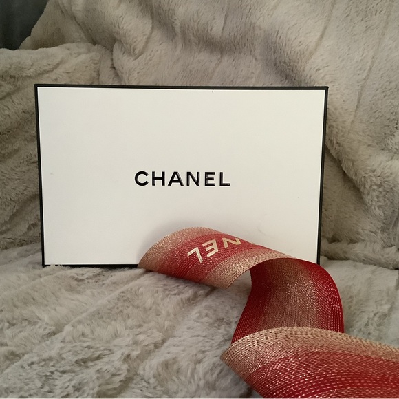 CHANEL EMPTY GIFT BOX AND RIBBON - Picture 3 of 6
